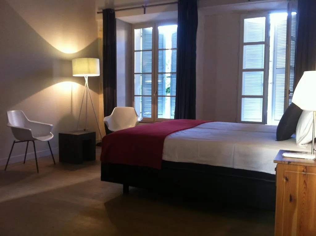 **  L'Observance Bed & Breakfast Avignon France
